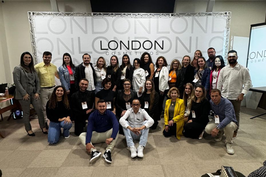 Turma do curso Lab Day da London Cosméticos